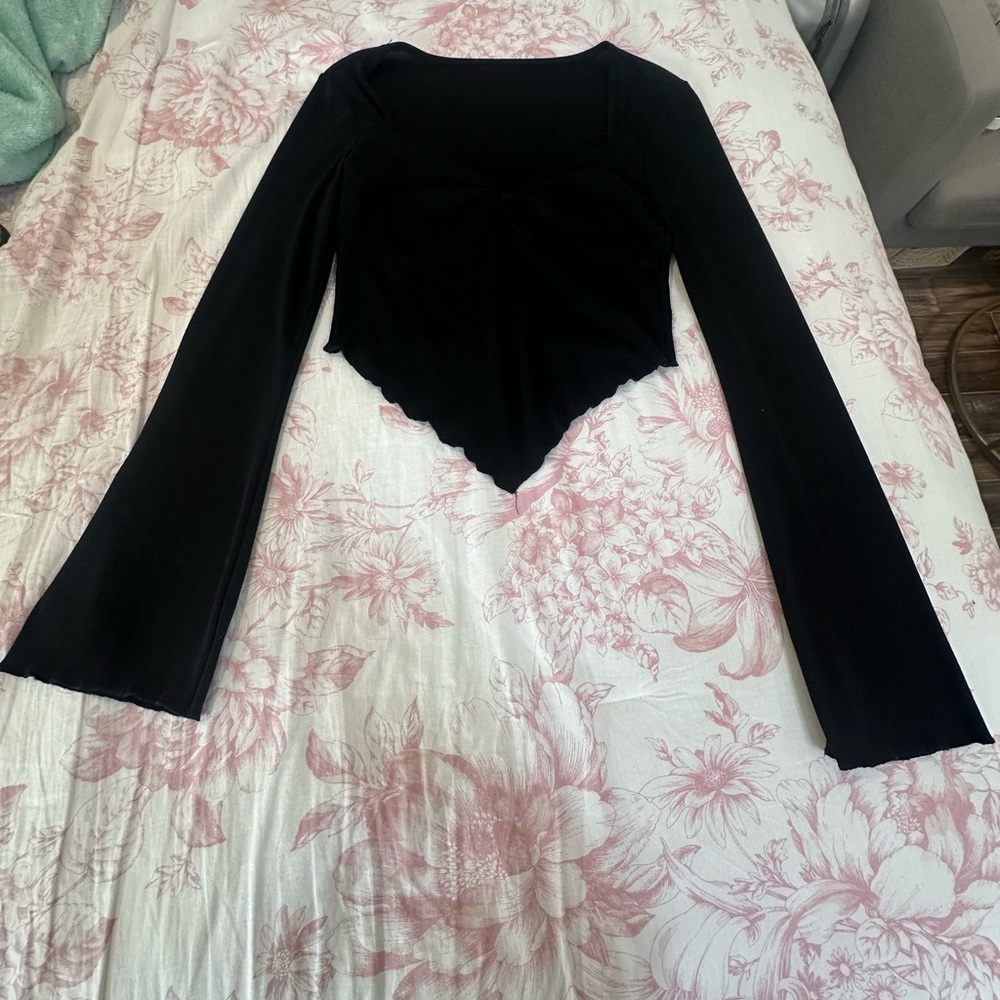 SHEIN Black Asymmetrical Hem Blouse